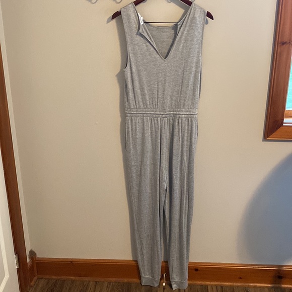 grey comfy jumpsuit - Picture 3 of 3